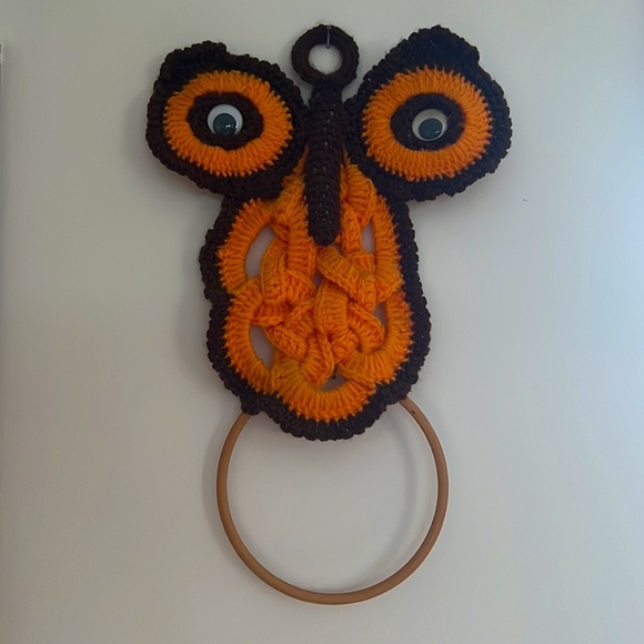Handcrafted hand, crocheted owl, with googly eyes towel ring holder - Picture 1 of 13